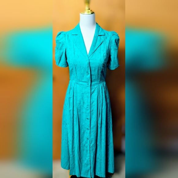 Dkny Dresses & Skirts - DKNY Shamrock Green Floral Button-Front Women’s Dress with tie In Back